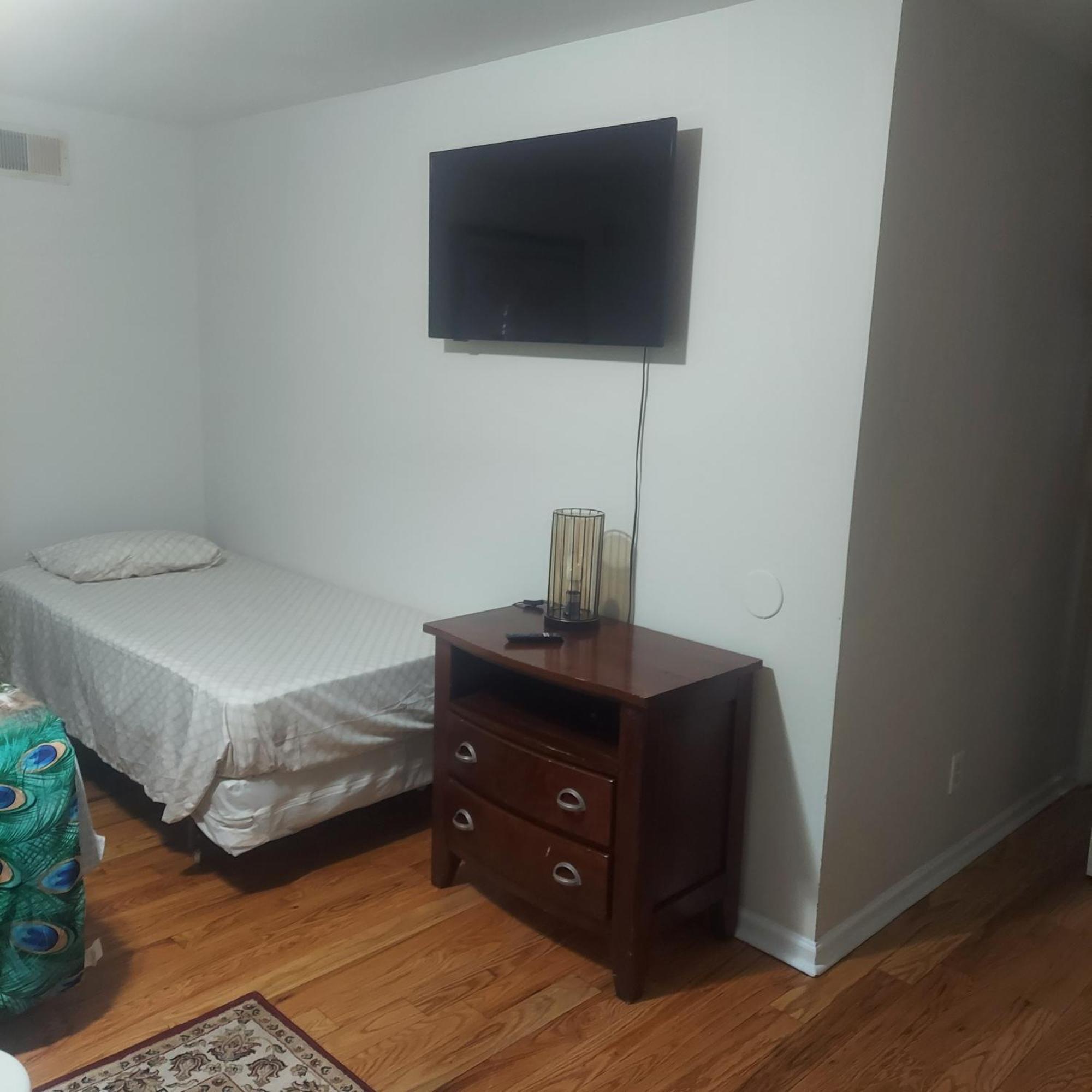 Cosy Bedroom 12Mins To Airport Prudential Njit Umdj Penn Station Newark Kültér fotó